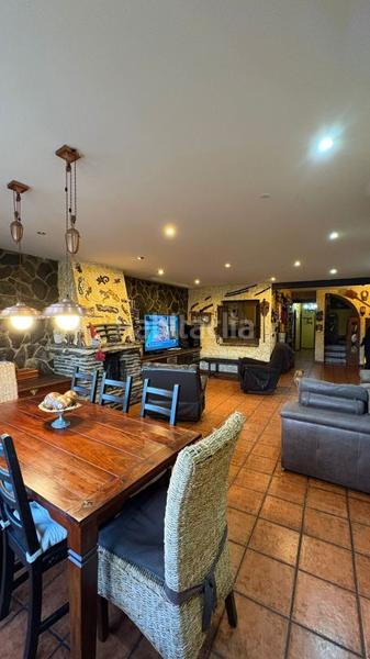 Foto 07e56496-b17d-4c36-ac1c-5f6441932a23. Casa adossada amb calefacció aparcament a Segurilla