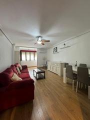 Rent Flat in Tres Olivos-La Piedad. Pj gestoría inmobiliaria alquila amplio piso totalmente equipado