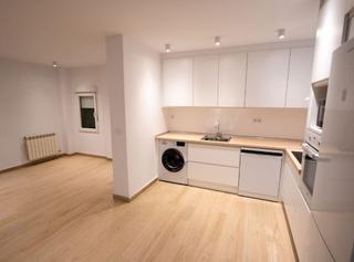 Rent Flat in Centro-Corte Inglés. Alquilerpisonuevo centrohospital