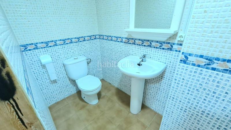 Foto e57ab9c6-e08e-42da-bd9f-33a8b1efb3ee. Alquiler local comercial amplio local comercial con dos plantas en Santa Pola