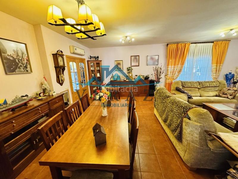 Foto 1831cf1f-fd30-4896-a9c5-734628ef582f. Casa en Pueblanueva (La)