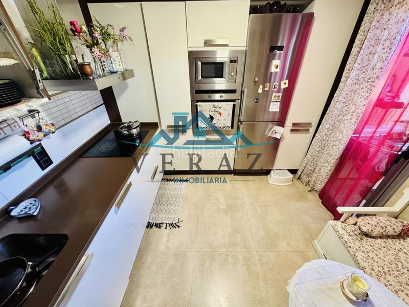 Foto 40bbaf65-2d8c-405e-85fd-ff5f356a394e. Casa adosada en Hospital-Nuevo Centro Talavera de la Reina