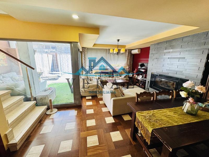 Foto c3a28f04-12d4-439e-8220-af890ea2c531. Casa adosada en Hospital-Nuevo Centro Talavera de la Reina