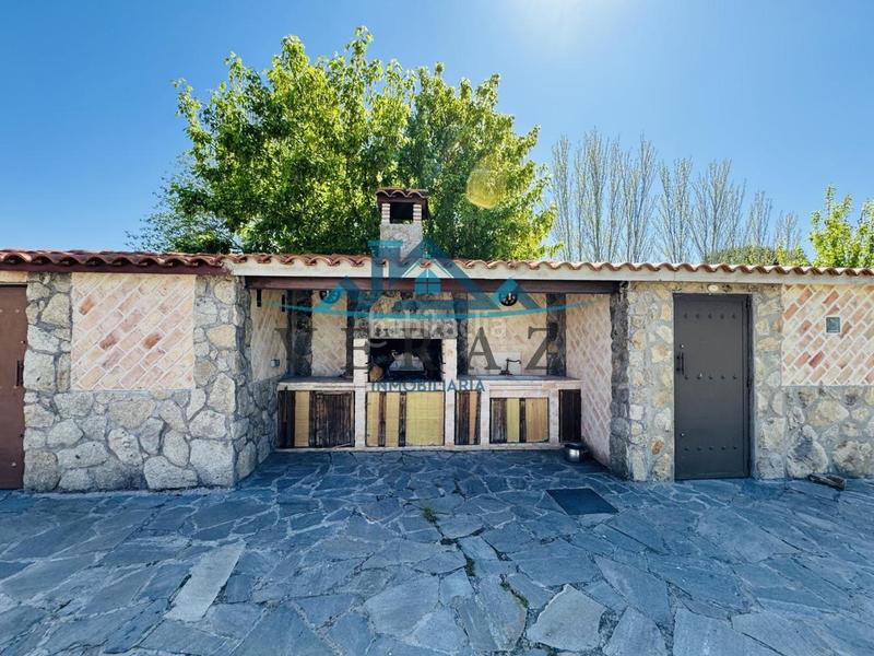 Foto 702778a1-c9d4-4a36-89da-093fbc2ad3eb. House with heating parking pool in El Pilar-La Estación Talavera de la Reina