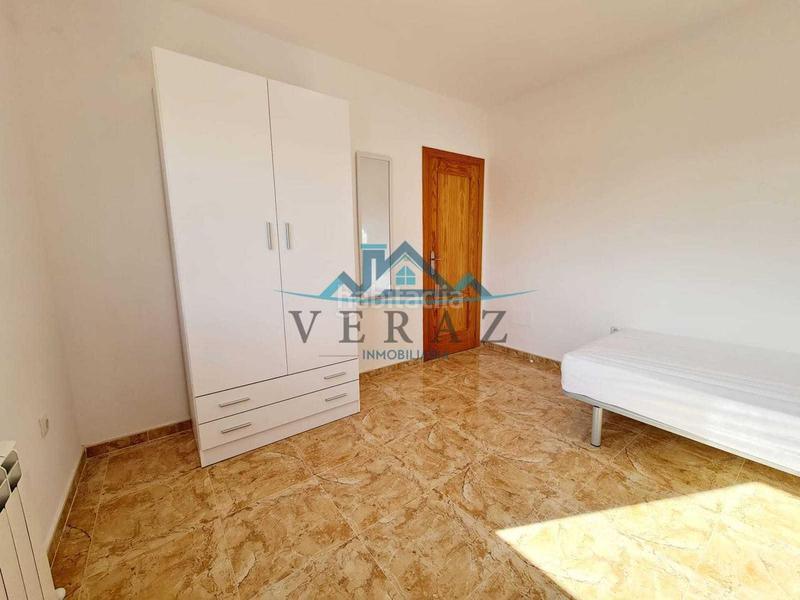 Foto 317cd080-4c97-4ee9-b5d0-2d3196d7af30. Alquiler casa adosada en Lucillos