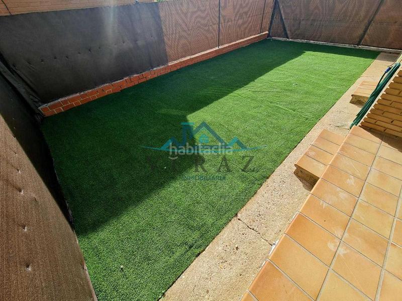 Foto cde4f99e-1c3c-4434-9daa-5516a4447298. Alquiler casa adosada en Lucillos