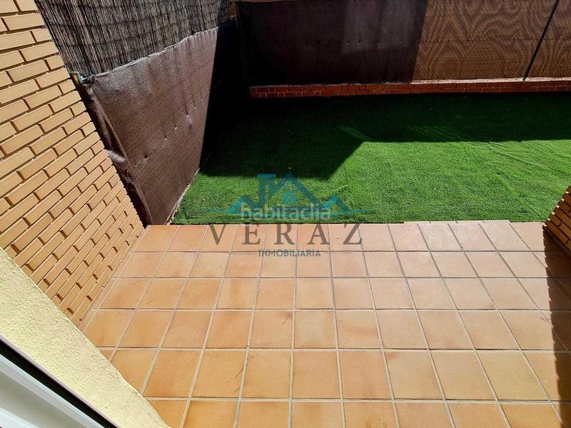 Foto dde4c208-7ab0-402b-9966-b4e001a243eb. Alquiler casa adosada en Lucillos