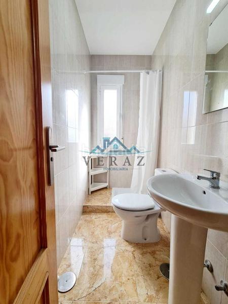 Foto 8bfc82f5-38b7-4f91-8f91-5f94cd3fe061. Location maison jumelée avec chauffage parking dans Lucillos