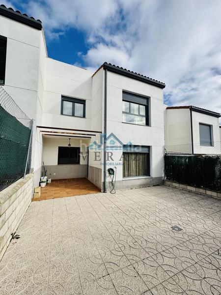 Foto efb8a25f-9f82-4063-848e-e17868f2cb88. Casa en Pepino