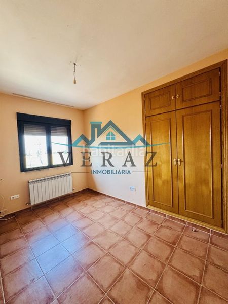 Foto 077a2777-ce2a-40f7-b152-64ce34338ff0. Casa adossada a Lucillos