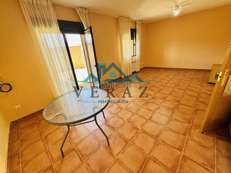 Foto 1b66b14e-9dd9-4f7e-be50-db349dd29262. Casa adossada a Lucillos