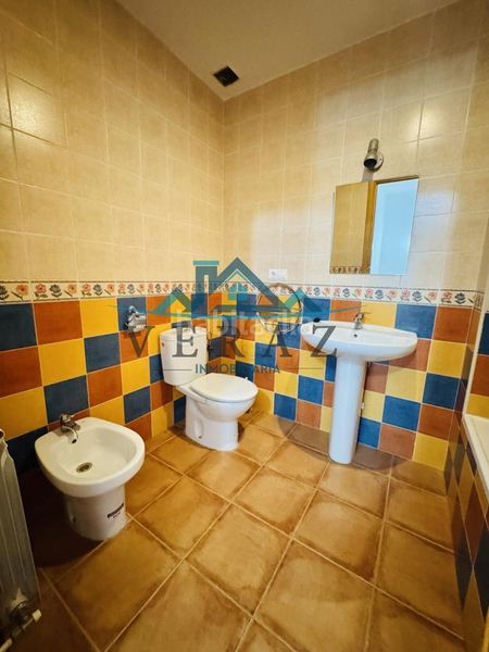 Foto 1de3f2de-46c5-43d7-9cce-ccb3f1991edb. Casa adossada a Lucillos