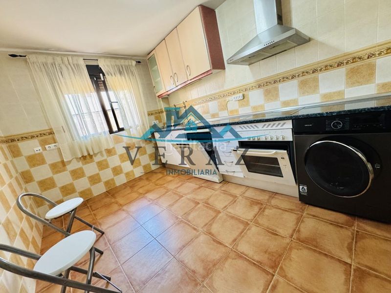Foto 880bab90-6242-49ae-9c00-ffd5435a6c65. Casa adossada a Lucillos