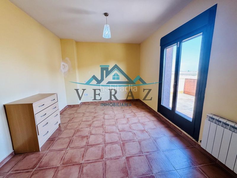 Foto e7905d39-d1f1-4944-8247-53b0e7b1244c. Casa adossada a Lucillos