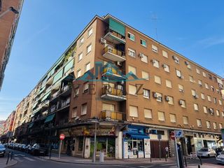 Etagenwohnung in Calle Joaquina Santander