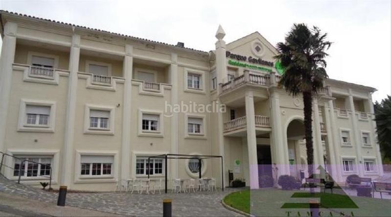 Foto 7e71f4fa-42bf-432b-bb64-bce0175b9d32. Edificio  en El Beato Toledo