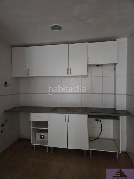 Foto eebd594a-59a9-4e88-b2fc-34facc3711e4. Flat with heating in Yuncos