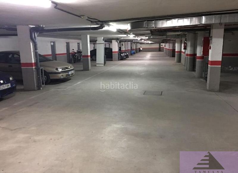 Foto 6a78b0d3-ee80-4ff8-85be-3b7e240c71e2. Parking voiture dans Centro de Especialidades Ocaña