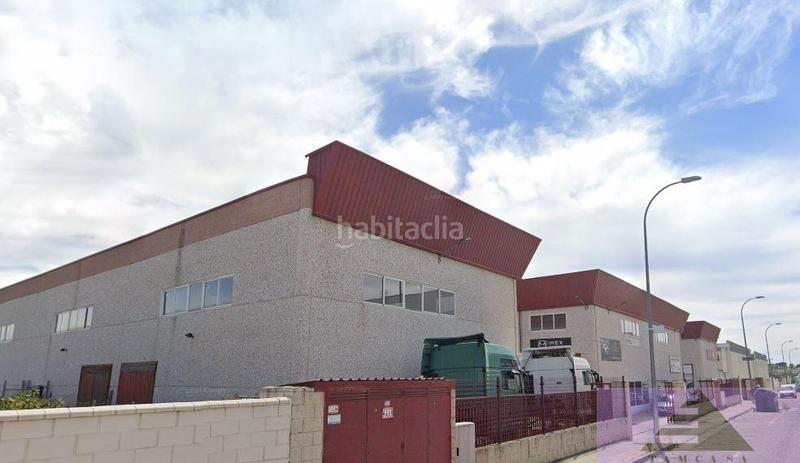 Foto bdfaaf13-30c4-4b04-b213-c7f8a6a8a604. Nau industrial a Cuevas-Ilustración Ciempozuelos