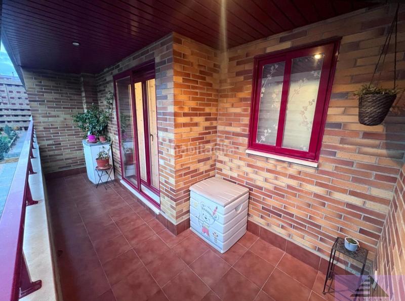 Foto 44ad24b9-8ca1-47a6-8f81-734362e55bca. Etagenwohnung mit heizung pool in El Quiñón Seseña