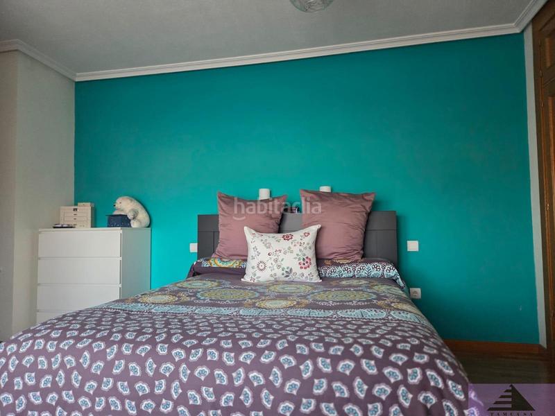 Foto 5fcc55a8-cd2f-42b9-af04-21f117fe43b2. Dachwohnung mit heizung parking pool in El Quiñón Seseña