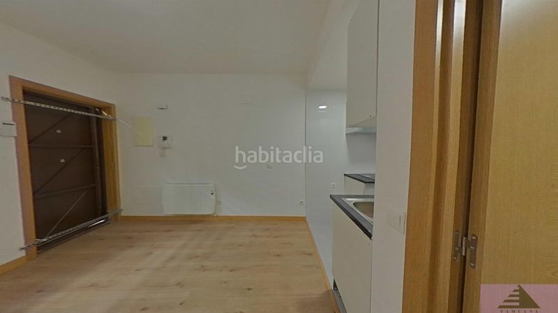 Foto da62f337-f3d9-4dde-8f49-edc048c788e6. Apartament amb calefacció aparcament a Centro Aranjuez