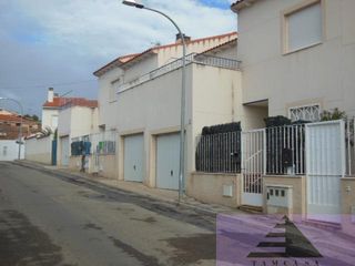 Chalet in Huerta de Valdecarábanos. Seseñachalet