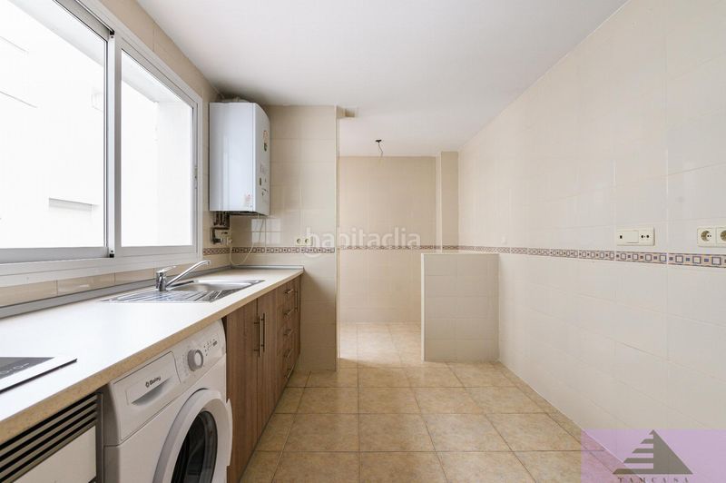 Foto c0102cd8-11fb-4386-ba0c-77cfb4b99f26. Pis amb aparcament a Centro Illescas