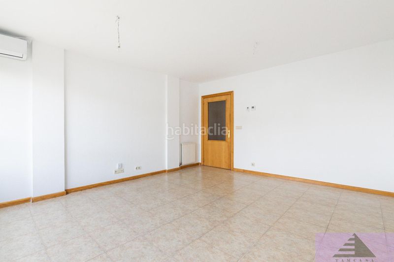 Foto f6da4949-ee74-438e-a5e6-40f69469404a. Pis amb aparcament a Centro Illescas