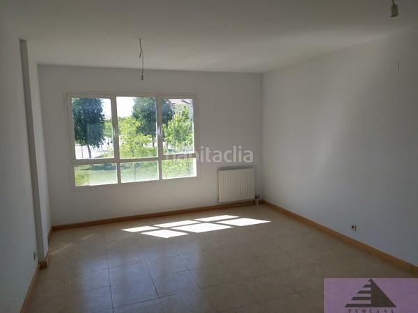 Foto fdae4c05-05c1-40b2-bdf3-64fe4919ea2d. Pis amb aparcament a Centro Illescas