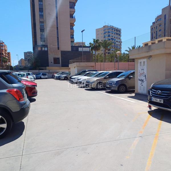 Foto 355ec0a3-2f9d-4b4d-b311-d17357c3519e. Parking coche plaza de parking trastero en playa san juan en Alicante