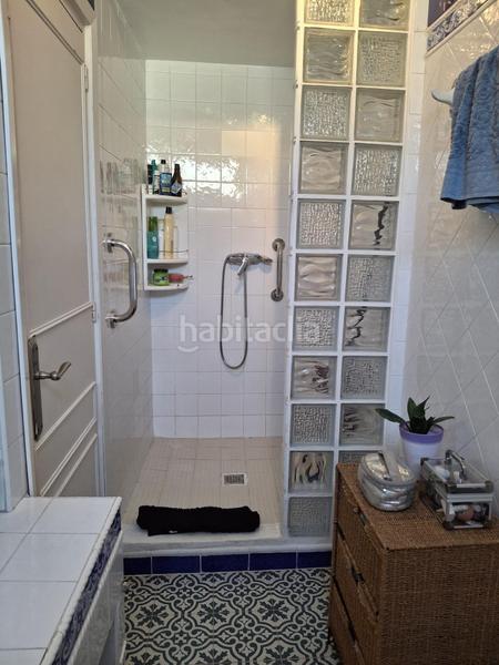 Foto b5147d3d-7989-4def-bf37-e329d893f317. Piso amplio piso en venta con vistas inmejorables. en Alicante