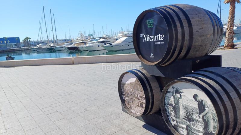 Foto cb8814ae-b65c-40fe-891b-599253e8e71f. Piso amplio piso en venta con vistas inmejorables. en Alicante