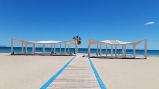 Appartement en Holanda 14. Magnfico apartamento junto al mar en  urbanizacin inmejorable.