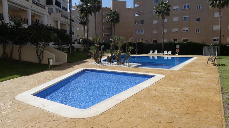 Foto 0608cc26-b19d-434d-83ee-db87f23a6f93. Location appartement avec parking piscine dans Alicante golf Alicante