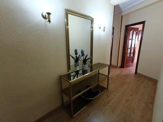 Appartement  Calle santa teresa de jesús. Calle santa teresa de jesús / zona los carmelitas. piso de 4 dor