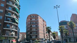 Etagenwohnung  Calle matadero. Zona pio xii. piso de 95 m2, 3 dormitorios (antes 4), saln, coc