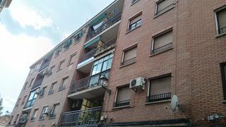 Pis  Calle valencia. Casco antiguo. piso de 3 dormitorios, salón comedor, cocina con