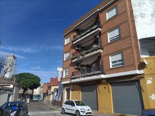Pis  Calle san blas. Zona patrocinio de san jose. piso de 120 m2, 3 dormitorios, saló