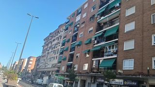 Pis a Avenida pío xii 18. Zona plaza de españa. piso de 4 dormitorios, salón, cocina, desp