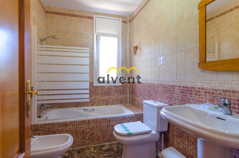 Foto 141d9111-72ec-44a6-bc48-98ce34e9a3f1. Xalet amb piscina a Serra Brava Lloret de Mar
