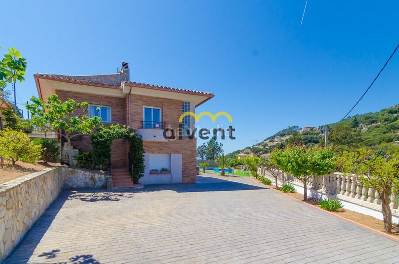 Foto 6b3d6d1d-5ca8-4708-a2cc-eb3aec8cd50d. Xalet amb piscina a Serra Brava Lloret de Mar