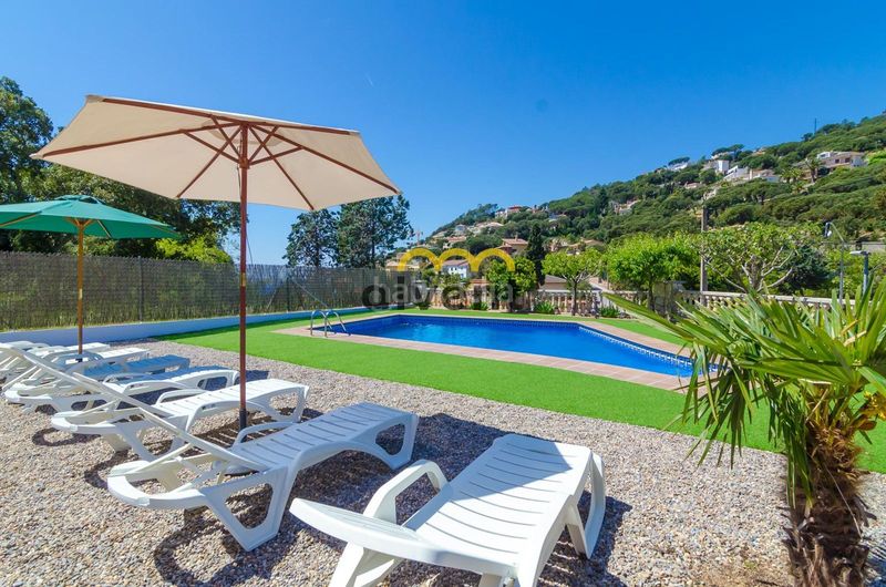 Foto d1238451-18c6-41e8-8c8a-61d5edaca78e. Xalet amb piscina a Serra Brava Lloret de Mar