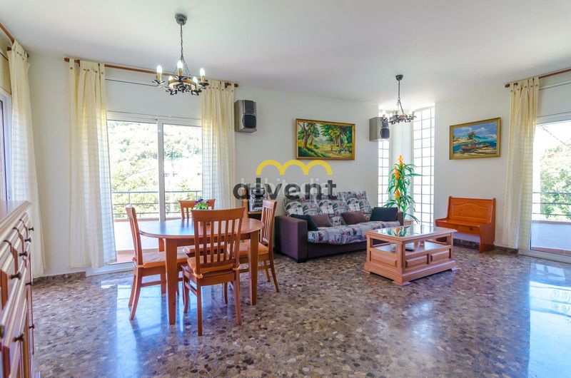 Foto f32498e9-1056-48b0-b352-d3cac9e0ca5a. Xalet amb piscina a Serra Brava Lloret de Mar