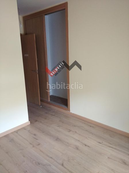 Foto 3c471844-5ade-451f-959f-241e57839181. Casa adosada adosado en venta en el casar de escalona, 4 dormitorios. en Casar de Escalona (El)