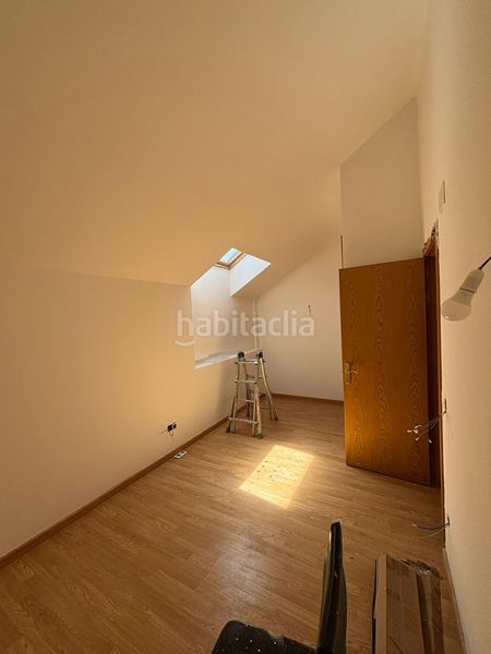 Foto a2ed82ac-f10b-4d1c-a10c-cecc962087e9. Lloguer dúplex amb calefacció aparcament a Gerindote