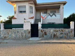 Xalet a Santa Olalla. Chalet en venta en santa olalla, 3 dormitorios.