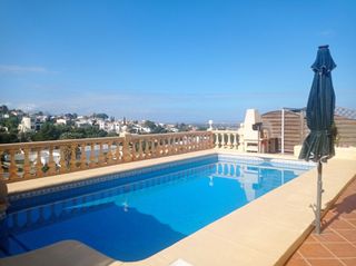Casa en El Montgó. Casa con 4 habitaciones con piscina, calefacción, aire acondicio