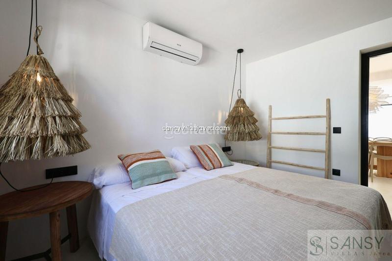 Foto 1391620d-4be3-4ec7-add1-d6d82f890498. Chalet mit parking in La Granadella - Costa Nova Xàbia