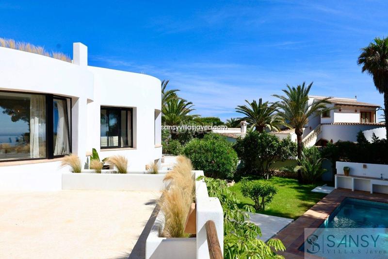 Foto 2d109d4e-6a0c-4e0e-9c25-d0434e2c3c16. Chalet mit parking in La Granadella - Costa Nova Xàbia